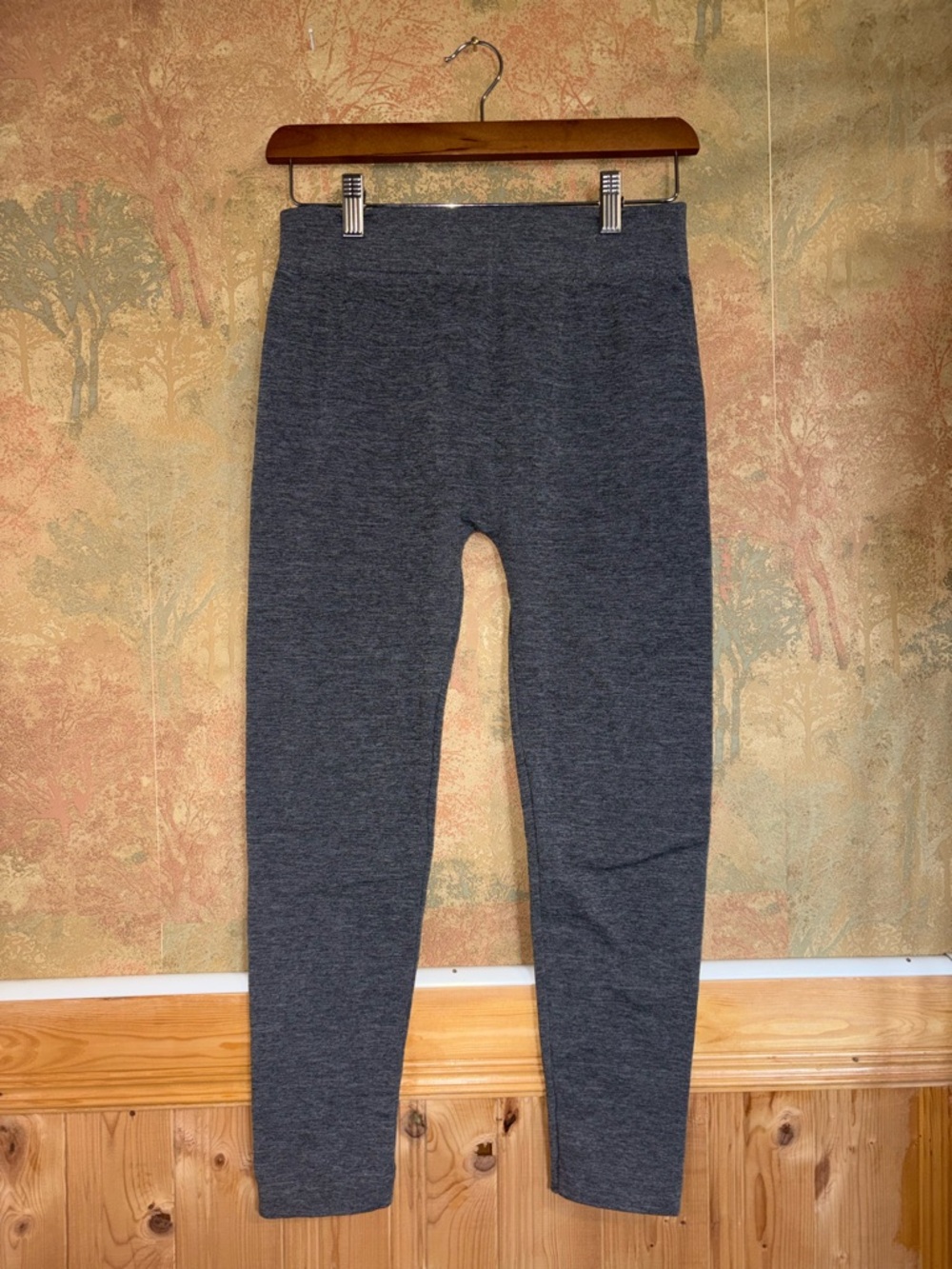C’Est Moi ~ Gray Leggings
